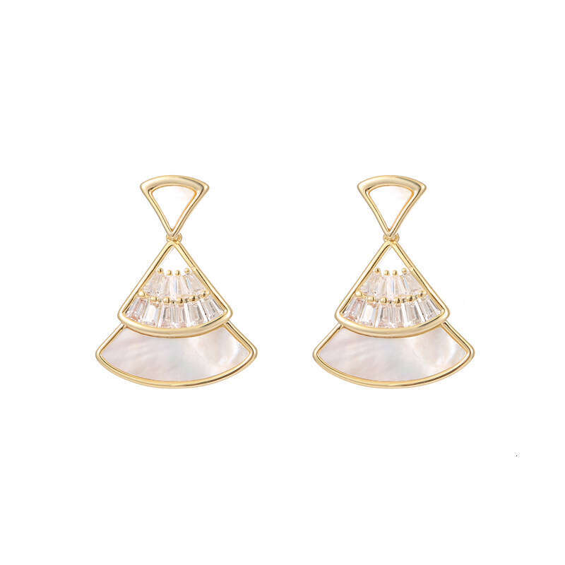 Korean-style Simple Fan-shaped Mother-of-pearl Earrings High-end Feel Inlaid With Zirconia 925 Silver Needle Studs