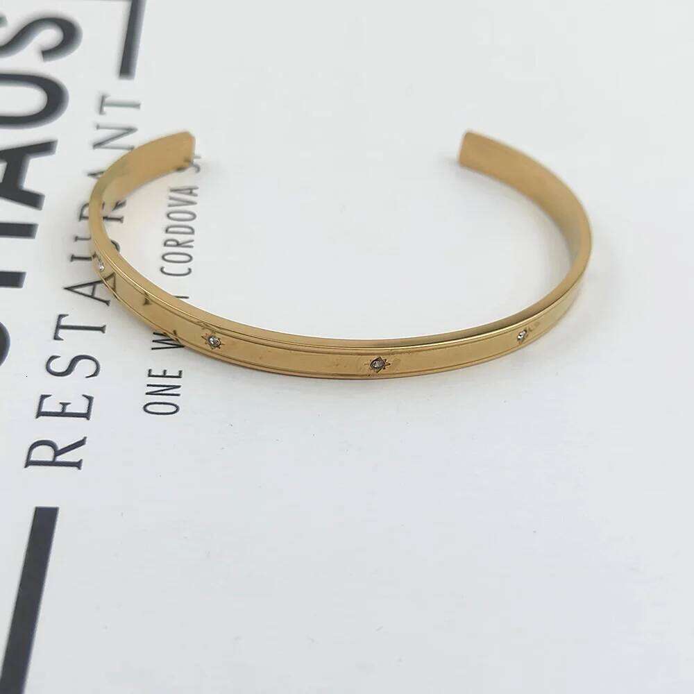 New simple personalized fashionable stainless steel women's bracelet, retro jewelry, inlaid with zircon,gift for women XJ260303