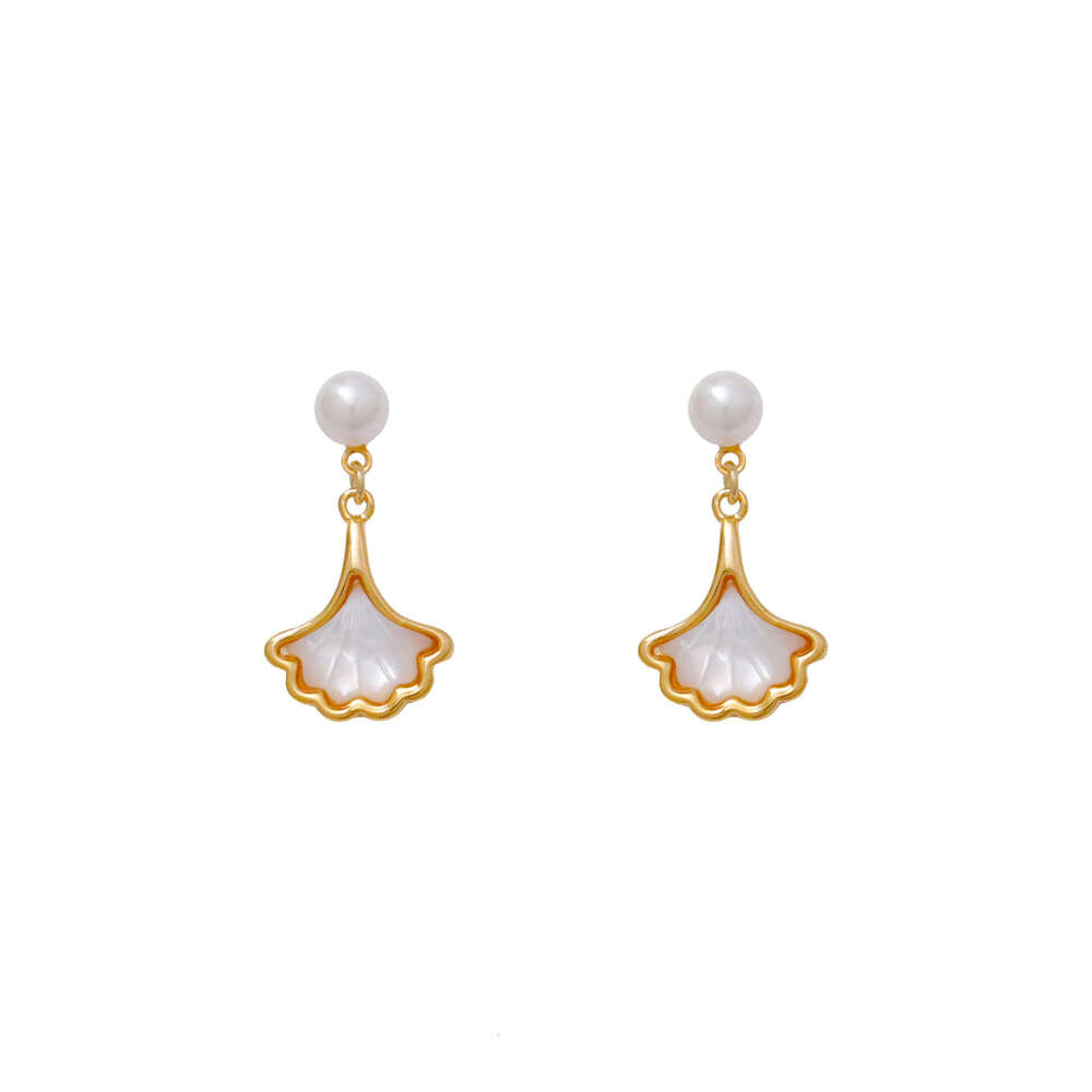 Mother-of-pearl Shell Fan-shaped Earrings Ins-style Sweet And Elegant Earrings