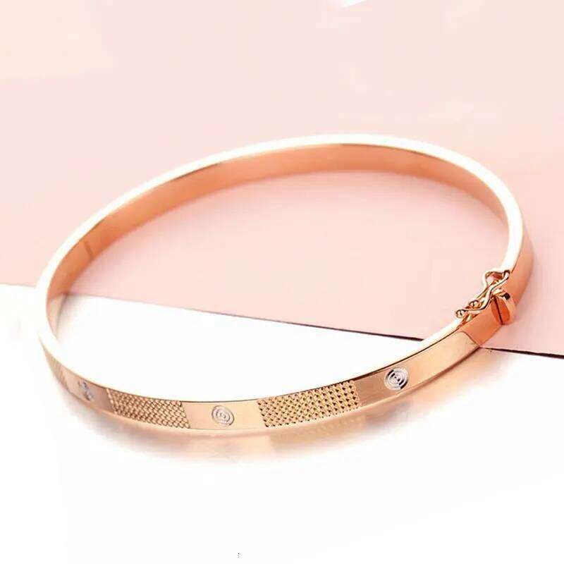 Creative 585 Purple Three Color Circular Plated 14K Rose Gold for Women Charms Bracelet Fashion Banquet Jewelry XJ260303