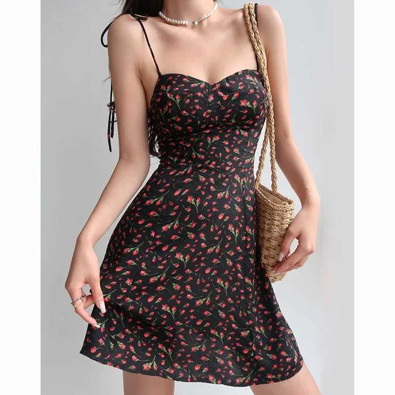 Summer Girls Elegant Floral Beach Vacation Dress Lady Chic Designer Strap Short Skirts Female Sexy Slimming A-line Slip Dress M260304