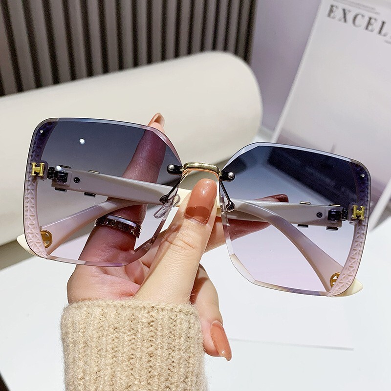 Fashionable Designer Sunglasses Large-frame Women's Sunglasses With Glitter And Starry Design High-end Unique Versatile Sun Protection Glasses Wh