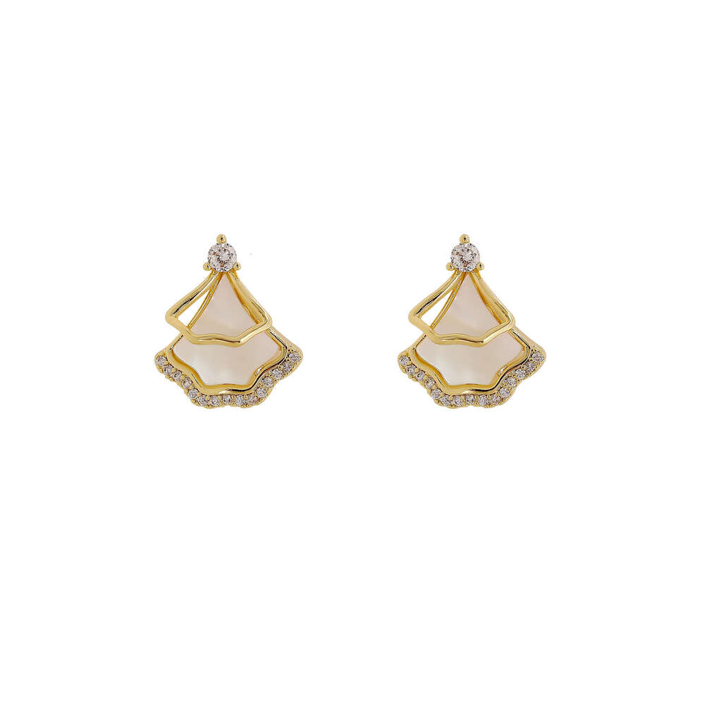 Korean Light Luxury Exquisite Internet Celebrity Niche Design Fan-shaped Natural Mother-of-pearl Earrings Ear Accessories