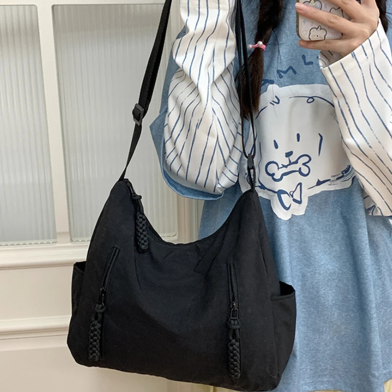 Nylon Messenger Bag Women Crescent Crossbody Bags Multi-Pocket Lightweight Shoulder Bag Travel Tote Handbag Female Shopping Bag 260306