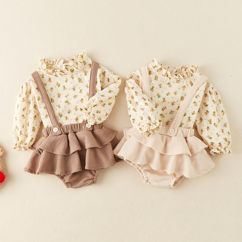 Infant and toddler two-piece outfit top and pants baby autumn clothing stylish and cute newborn outerwear Z220301
