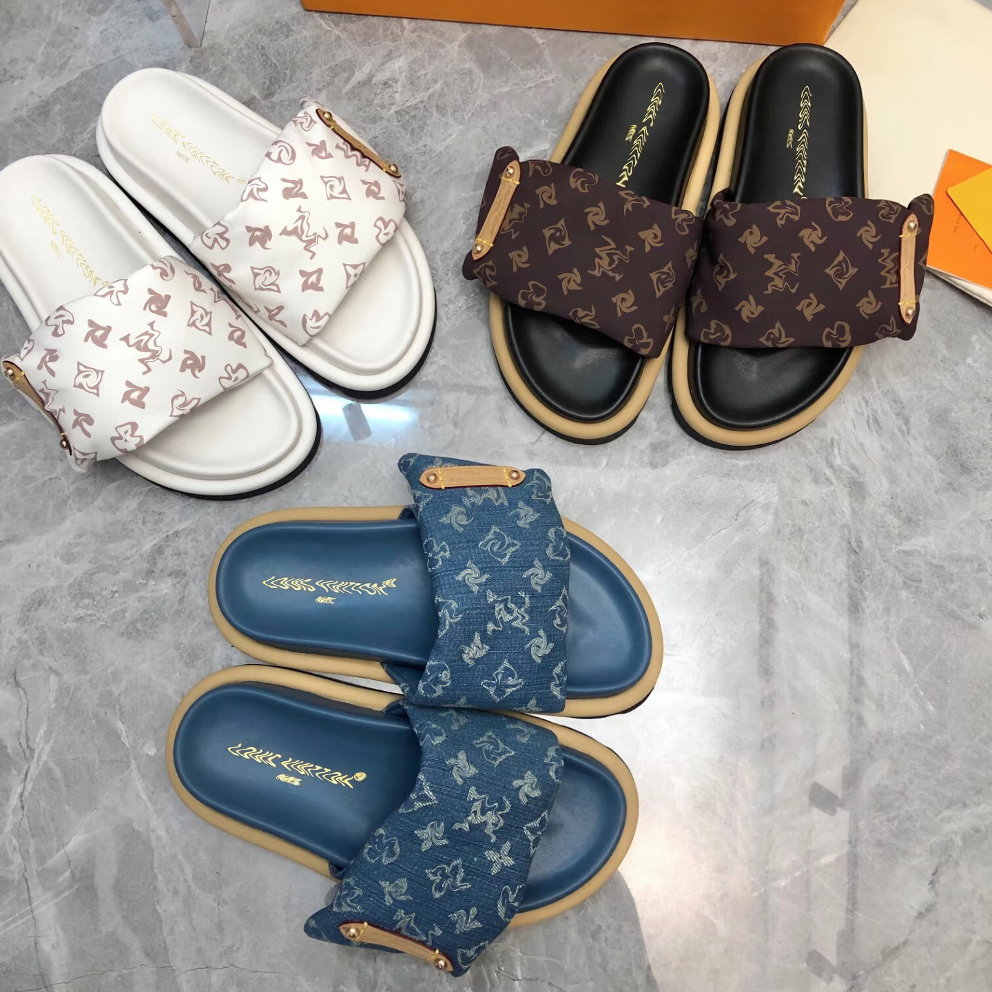 Designer sandals women slides pillow mules comfort embossed casual platform buckle sandal luxury slippers shoes summer beach sliders ladies flats