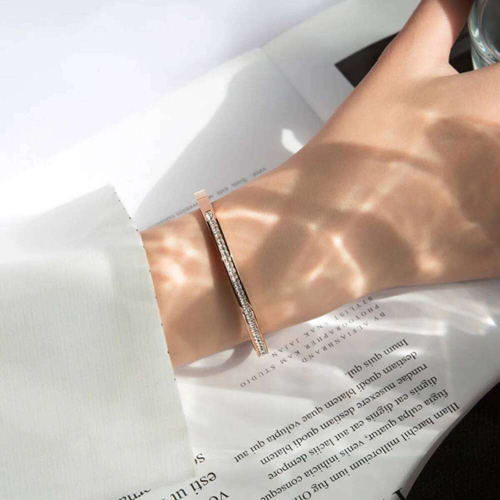 New Stainless Steel Zircon Bangles for Women 4mm Wide Bracelet Jewelry Gift Fashion Accessories 58-60mm 3 Color XJ260303