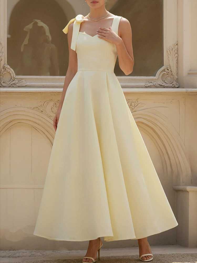 French style light solid color V-neCK sleeveless womens dress temperament commuting niche dress M260304