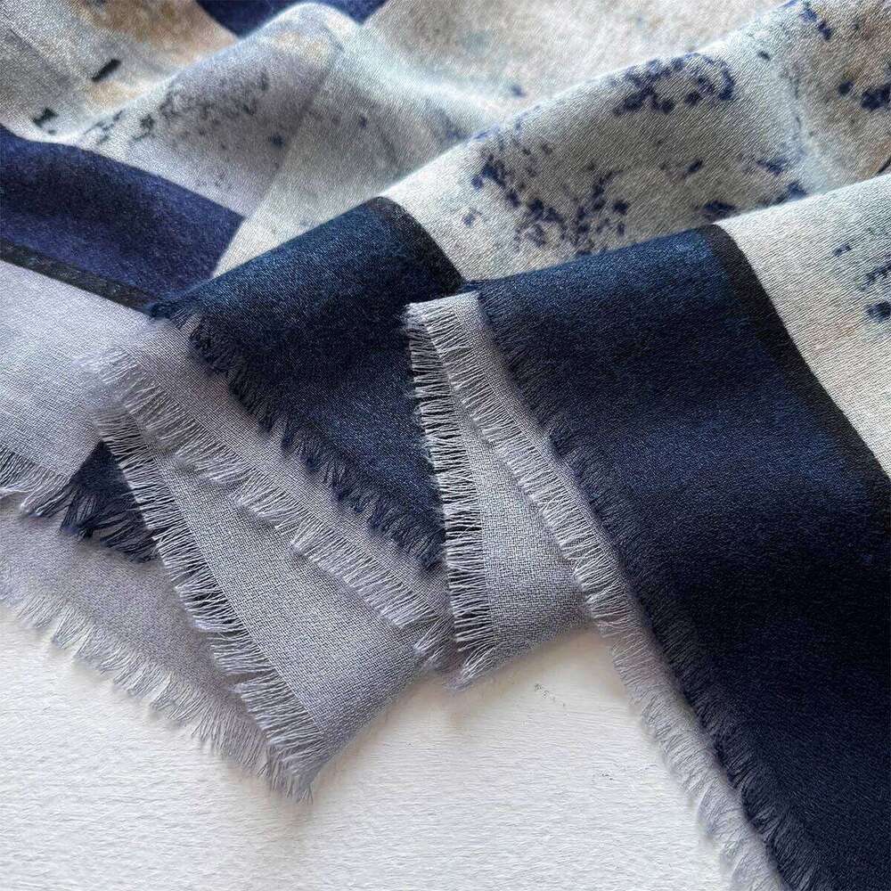 130*130cm Large Shawl Beach Wraps Women Luxury Printed Square Scarf Retro Tassel Scarves Bandanas Elegant Hijab XJ260304