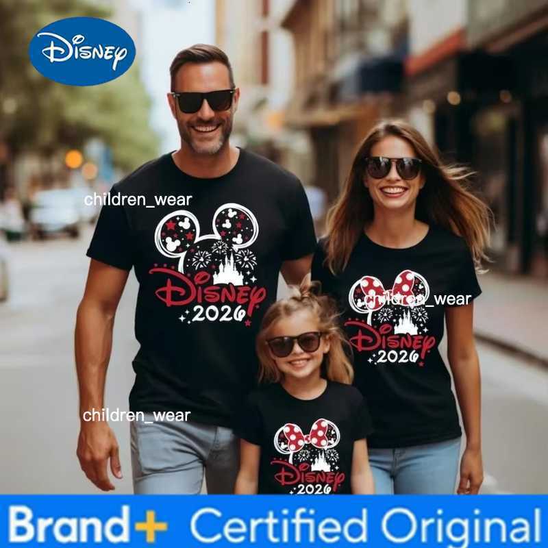 Disney 2026 Journey Mickey T-shirt Minnie Boys/Girls T-shirt Family SetSummer Vacation Festival Street Dressing Top 1pcs H260304