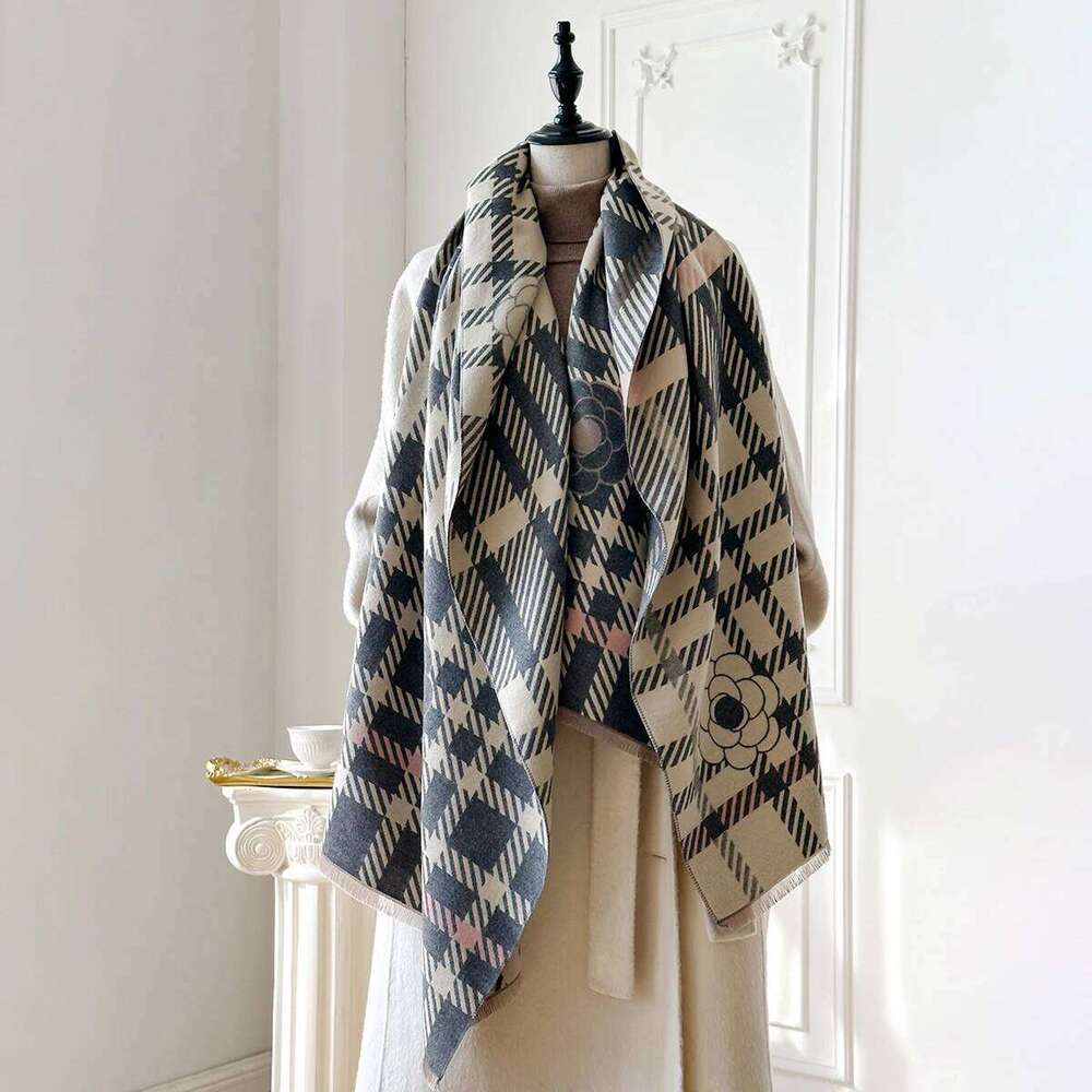 New Luxury Brand Cashmere Camellia Scarf Winter Women Pashmina Shawls Warm Blanket Wraps Female Foulard Bandana Thick Scarves XJ260304