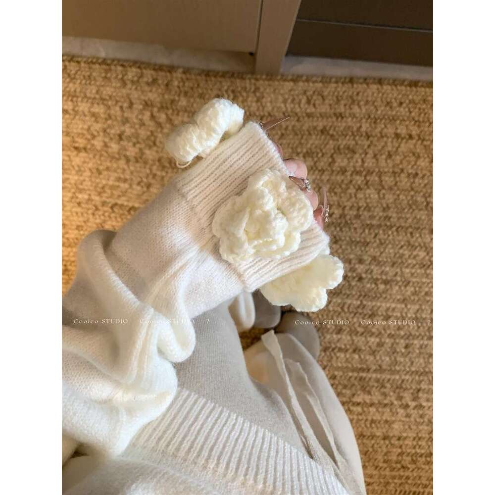 New Design: Three-Dimensional Floral Off-Shoulder Elegant Long-Sleeve Knit Sweater Women Slim-Fit Versatile Top For Autumn Luanyun