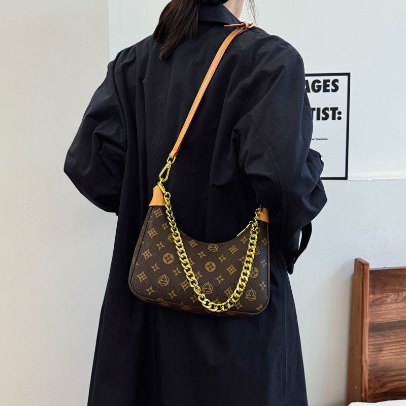 LUYIMAIDIER 2026 Summer New Fashion Designer Chain Retro Printed Crescent Bag Versatile Casual Single Shoulder Cross body Bag for Women