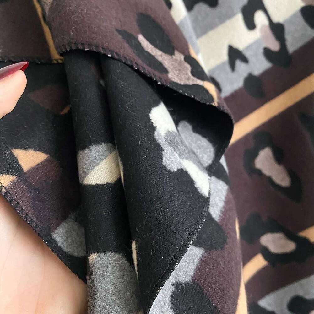 Women Thickening Imitation cashmere Scarves Fashion Designer Leopard Print Beautiful Soft Satin Shawl Neckerchief Scarf XJ260304