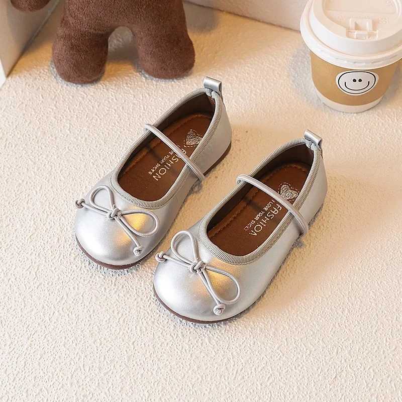 Girls Loafer Shoes Round-toe Versatile Kids Leather Shoe Spring Autumn Bowknot New Childrens Flats for Princess Ballet Fashion X260303