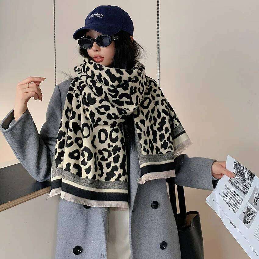 1pc Women's double-sided jacquard imitation cashmere Fashionable color matching leopard warm shawl scarf with tass XJ260304