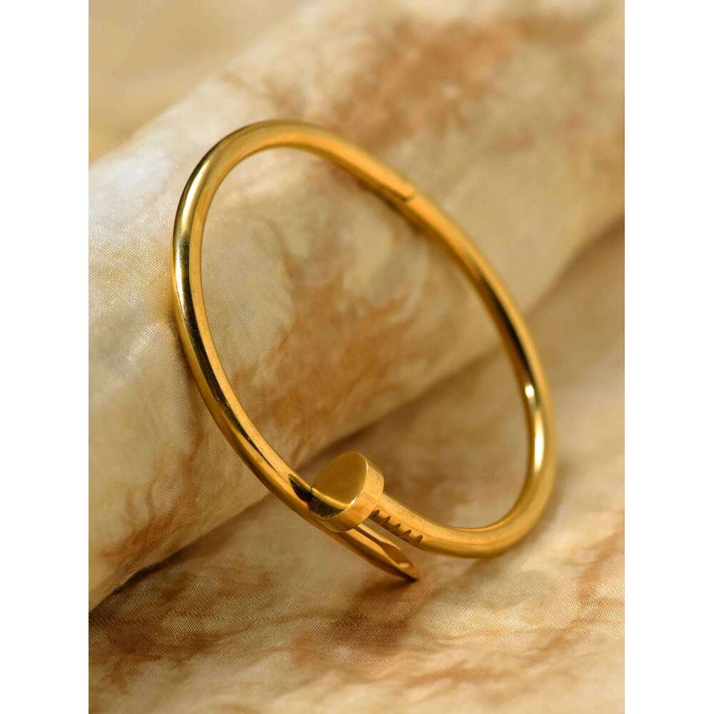 1pcs fashion nail stainless steel flowers, hearts, cones, non-fading bracelet holiday gift spot can be wholesale XJ260303