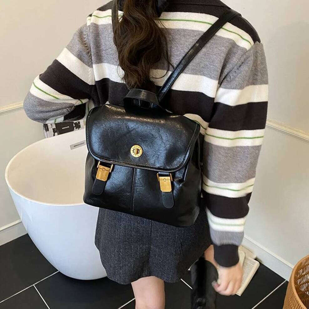 OLOEY Women Small Pu Leather Backpacks 2025 New Korean Fashion Vintage Luxury Backpack Student School Bag Back Packs