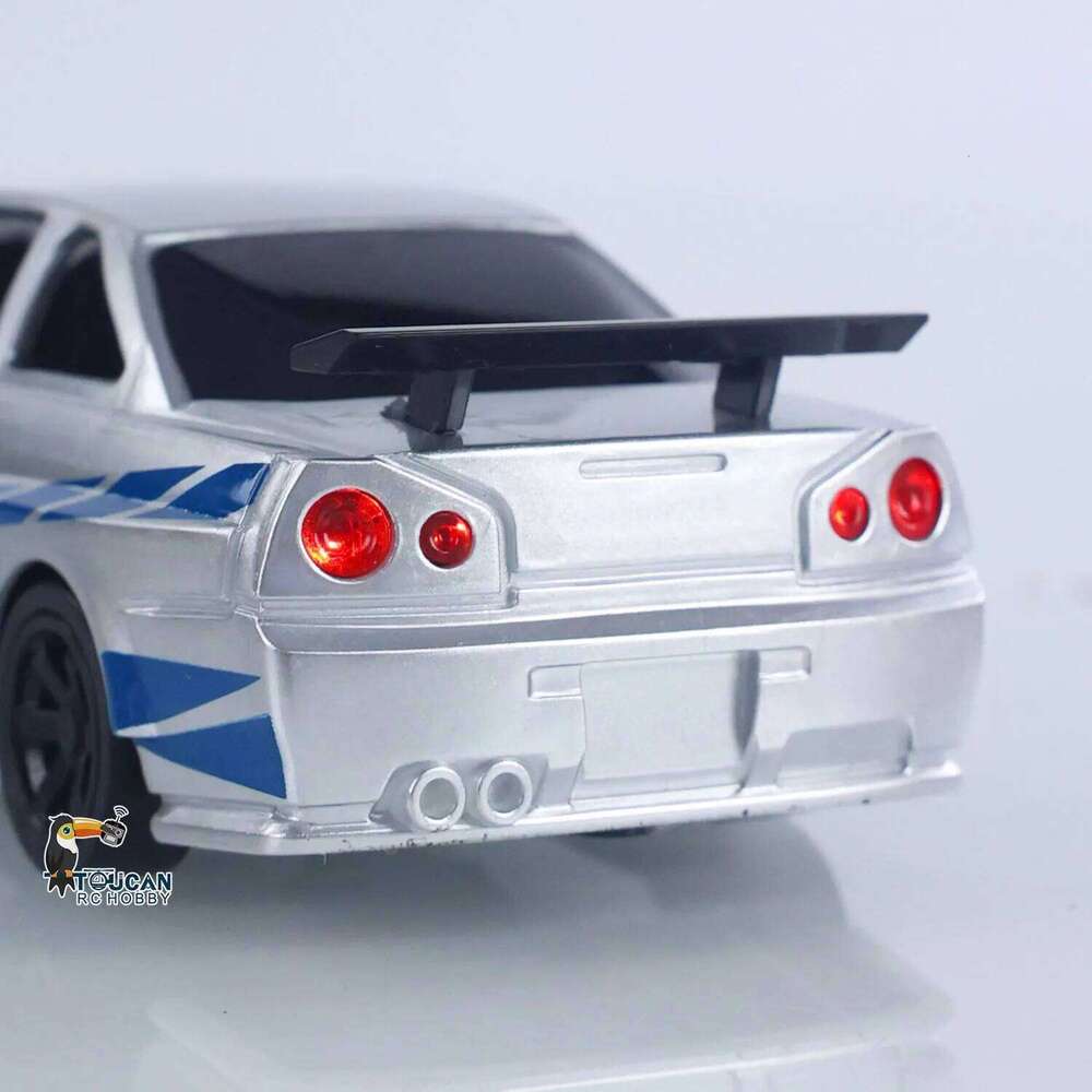 1/43 RC Racing Radio Controlled High Speed Drift Vehicle 4WD RTR Mini Car Toy 2.4G Battery Lights Gyroscope Gift Z260303