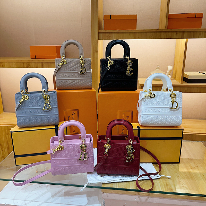 Free Shipping 2026 New Designer Bags Fashionable And High-quality Shopping Bags High-end Solid Color Handbags Retro And Trendy Exquisite Small Square Bags