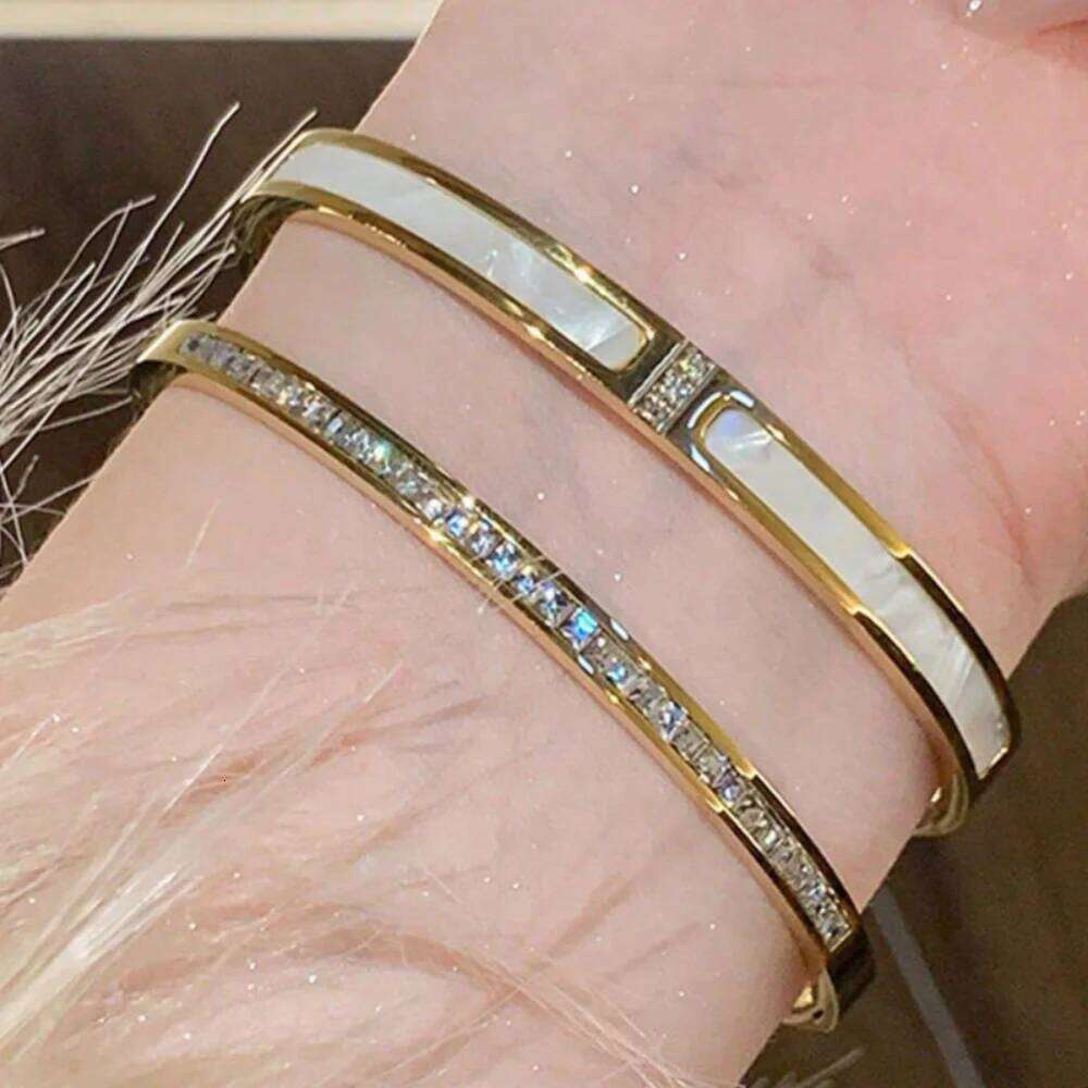 Classic Zircon Inlaid 2-Piece Bracelet Set for Women Elegant Fashion Party Jewelry Accessory XJ260303