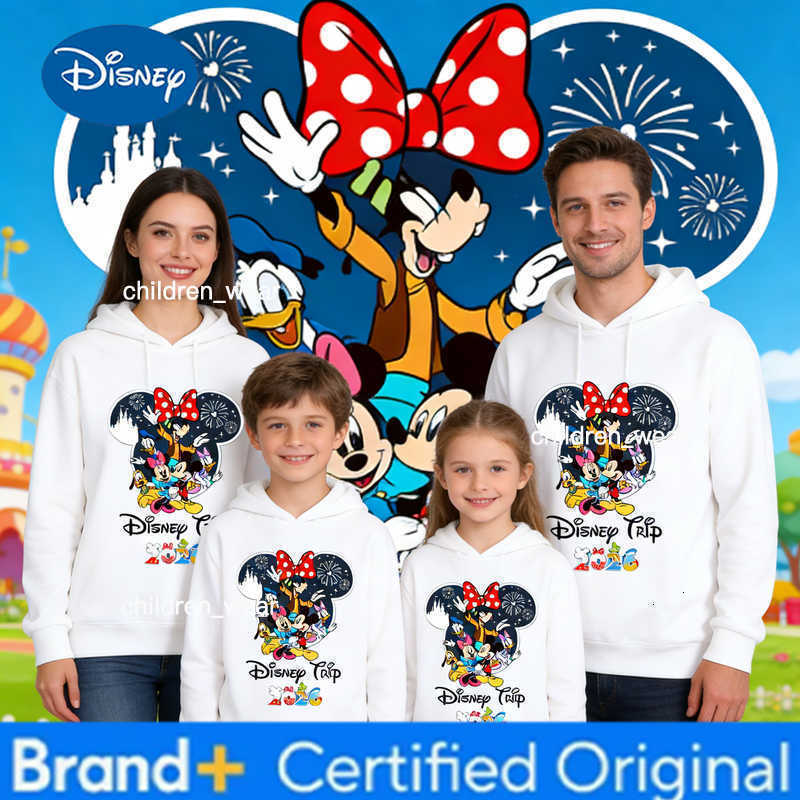 Disney 2026 Autumn Winter Parent-Child Hoodies 100 Cotton Casual Minnie Friends Print Family Matching Hooded for Men Women H260304