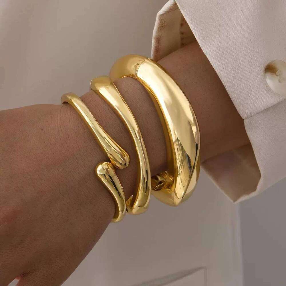 Minimalist Gold Color Chunky Cuff Bangle For Women Fashion Elegant WaterProof Design Open Bracelet Retro Jewelry Accessories XJ260303