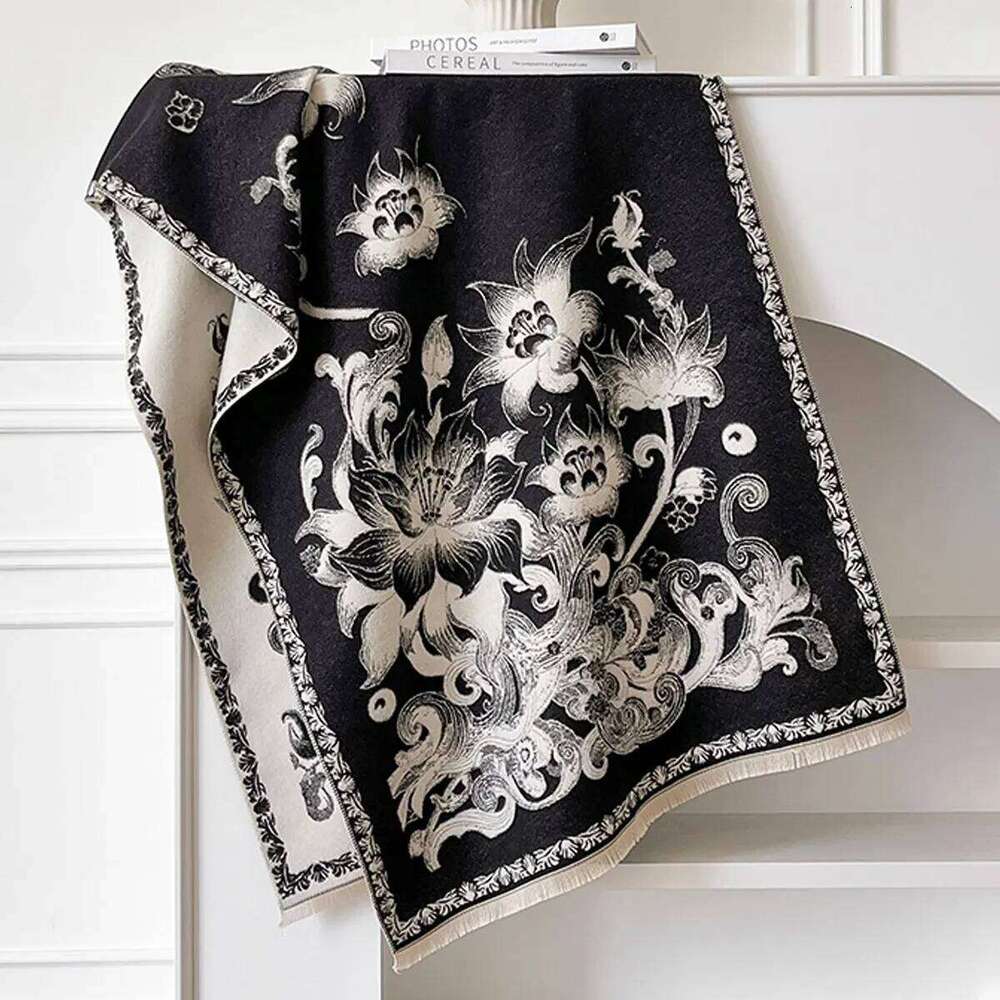 2025 Women Fashion Brand Lotus Scarf Luxury Autumn Winter Warm Shawls Print Pashmina Mujer Femme Foulard Bufanda Scarve XJ260304