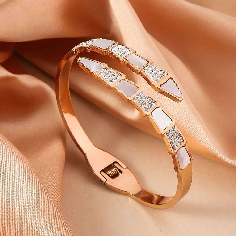 Shell Snake Bone Fashion Bracelet with Open Stainless Steel Bangle For Women, Cool Style, Personalized Jewelry Accessories XJ260303