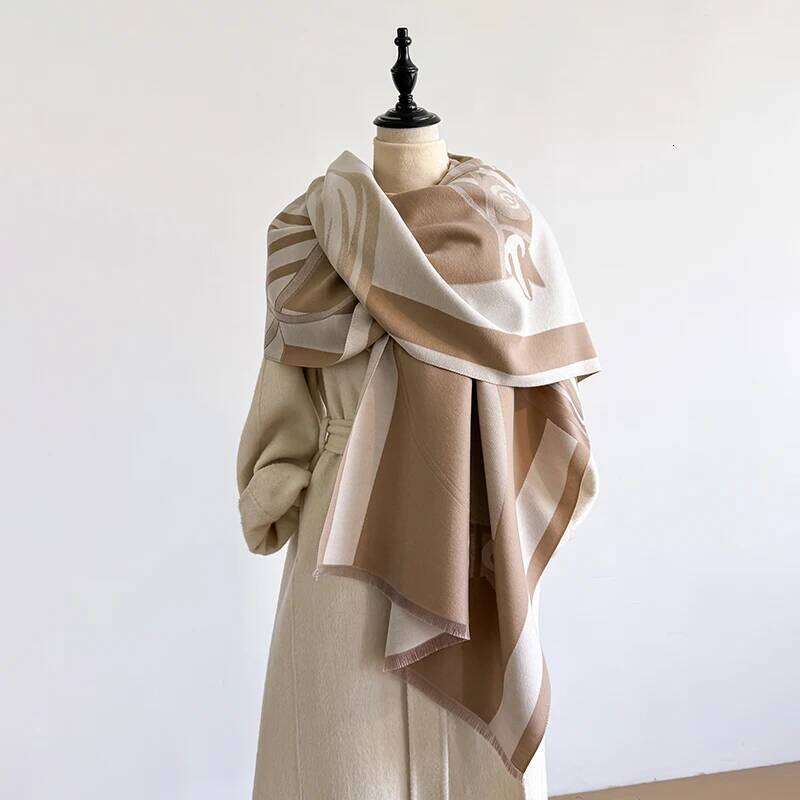 Elegant Floral Jacquard Imitation Cashmere Soft Warm Versatile Shawl Coldproof Windproof Blanket Scarf for Autumn Winter XJ260304
