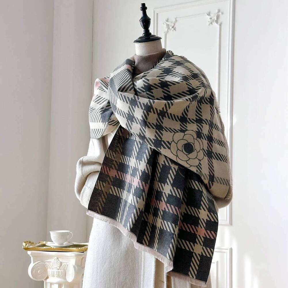New Luxury Brand Cashmere Camellia Scarf Winter Women Pashmina Shawls Warm Blanket Wraps Female Foulard Bandana Thick Scarves XJ260304
