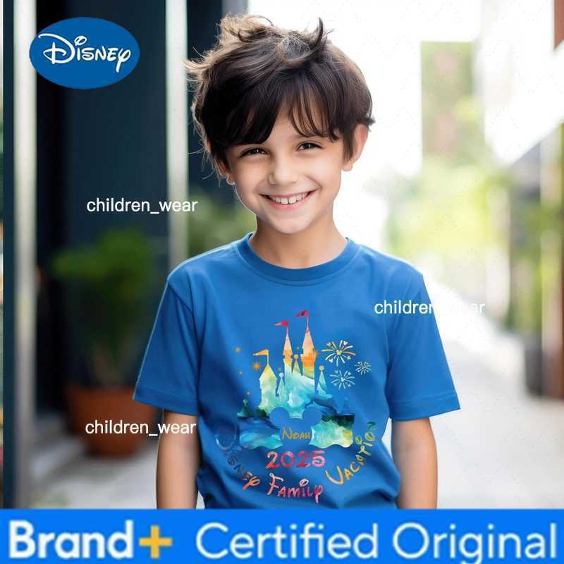 Disney New Mickey Minnie Castle Gradient Printed 2d Cotton T-Shirt Basic Color Retro Couple Family Girl Boy Gift T-Shirt Travel H260304