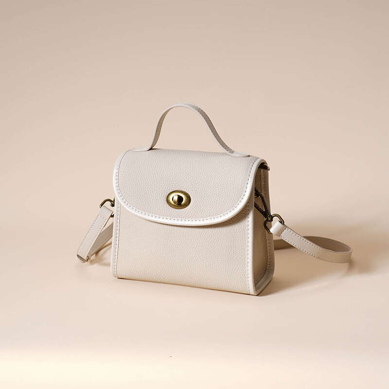 Luxury Shoulder Bags Totes Hobo New Genuine Leather Single Women S Cowhide Envelope Versatile Fashion Crossbody Bag Niche Casual Handbag SENYY