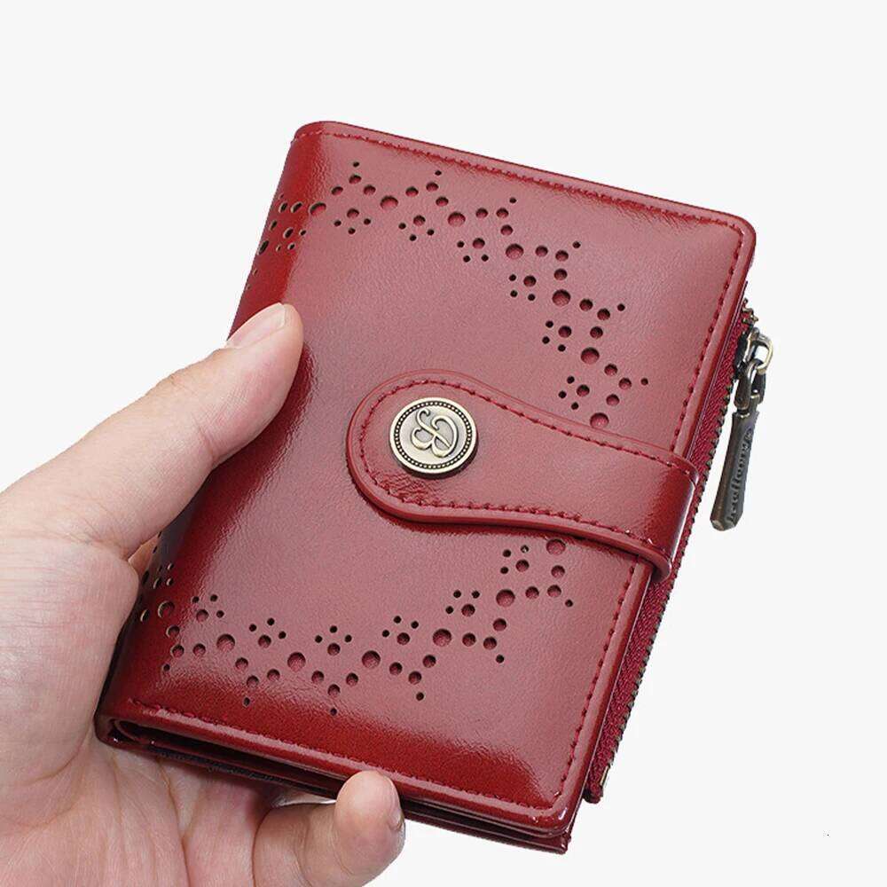 Fashionable Women's Short Wallet with Hollow Pattern, Multiple Card Slots and Pocket, Daily Portable Compact Coin Purse C260304