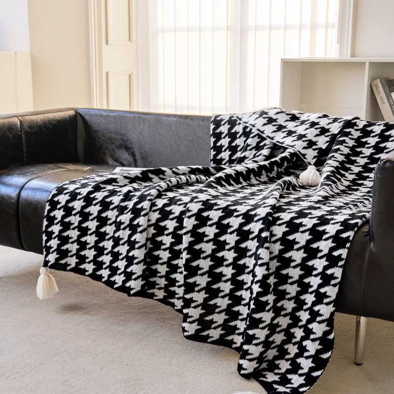 Black and White Houndstooth Pattern Knitted Throw Blanket Soft Cozy Bed Cover Home Decor Modern Living Room Sofa CoverT260304