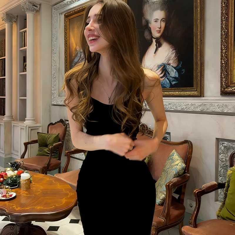 European American Womens Summer Satin Dress One Shoulder Sexy Backless Bodycon Hip Wrap Party Club Mini Dress M260304