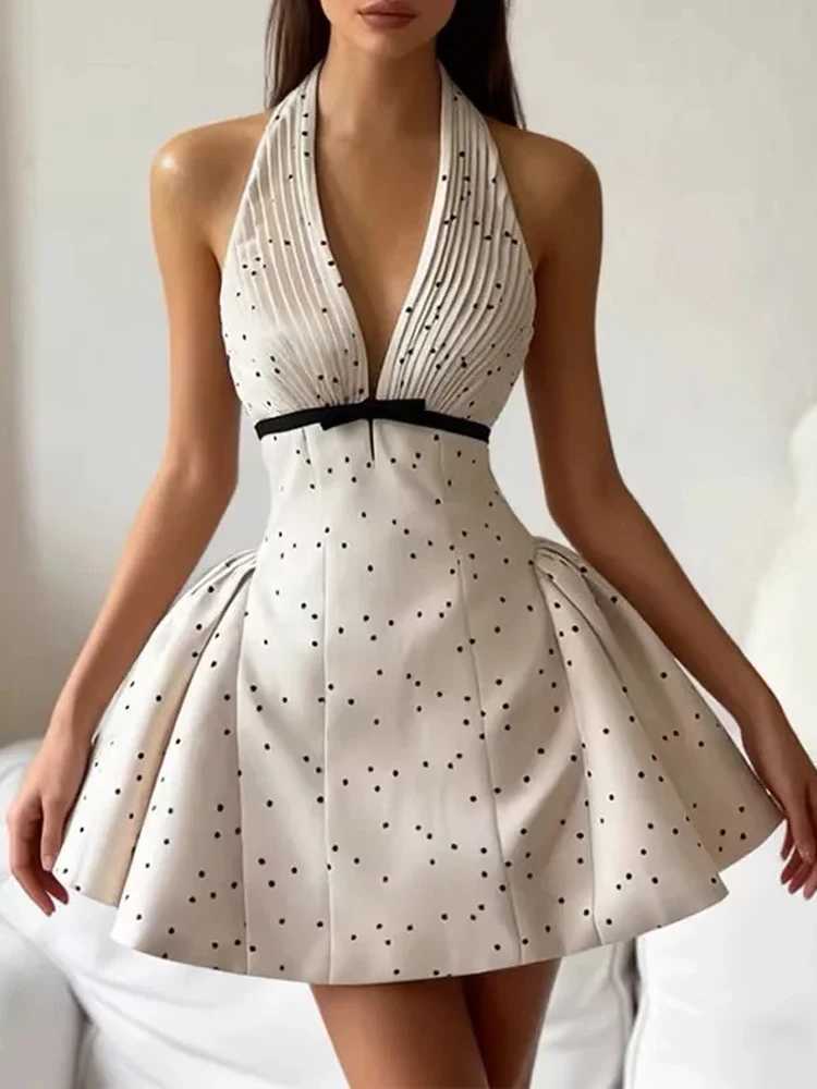 Summer Sleeveless Hollow Out Mini Dress Fashion Simple Pleated Party Short Dresses Sexy Backless Polka Dot Printed Halter Dress M260304