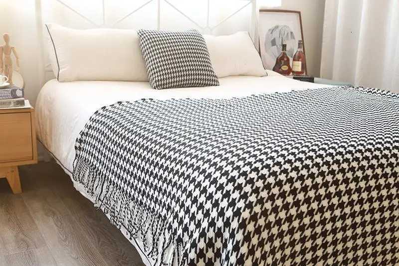 Classic Black White Checkered Throw Blanket Knitted Tassel Sofa DecorT260304