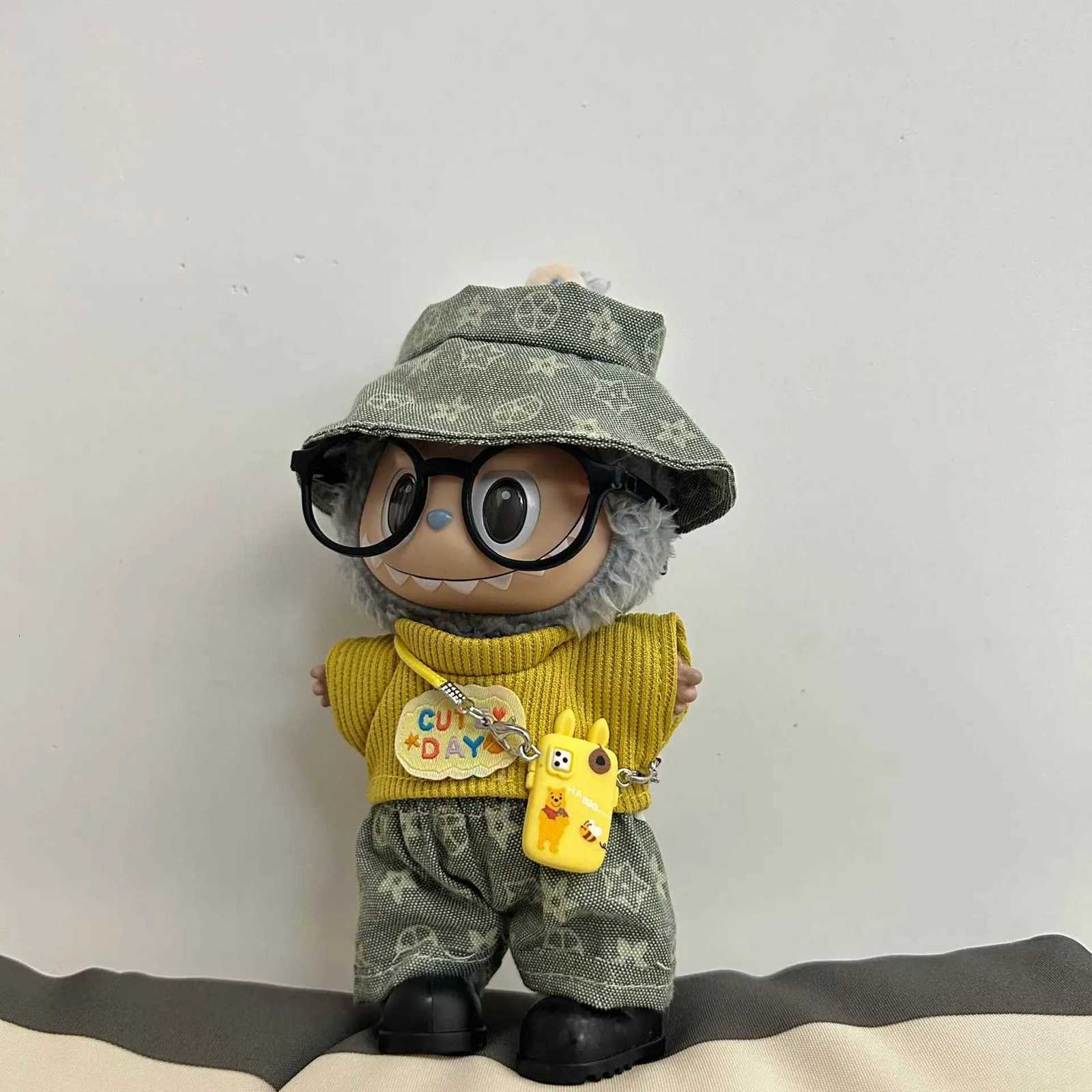 Retro Casual Set with Bucket Hat, Sweater, Phone Bag & Glasses for 10cm & 40cm Sitting Party Labubu Dolls Trendy Outfit AccessoriesT260304