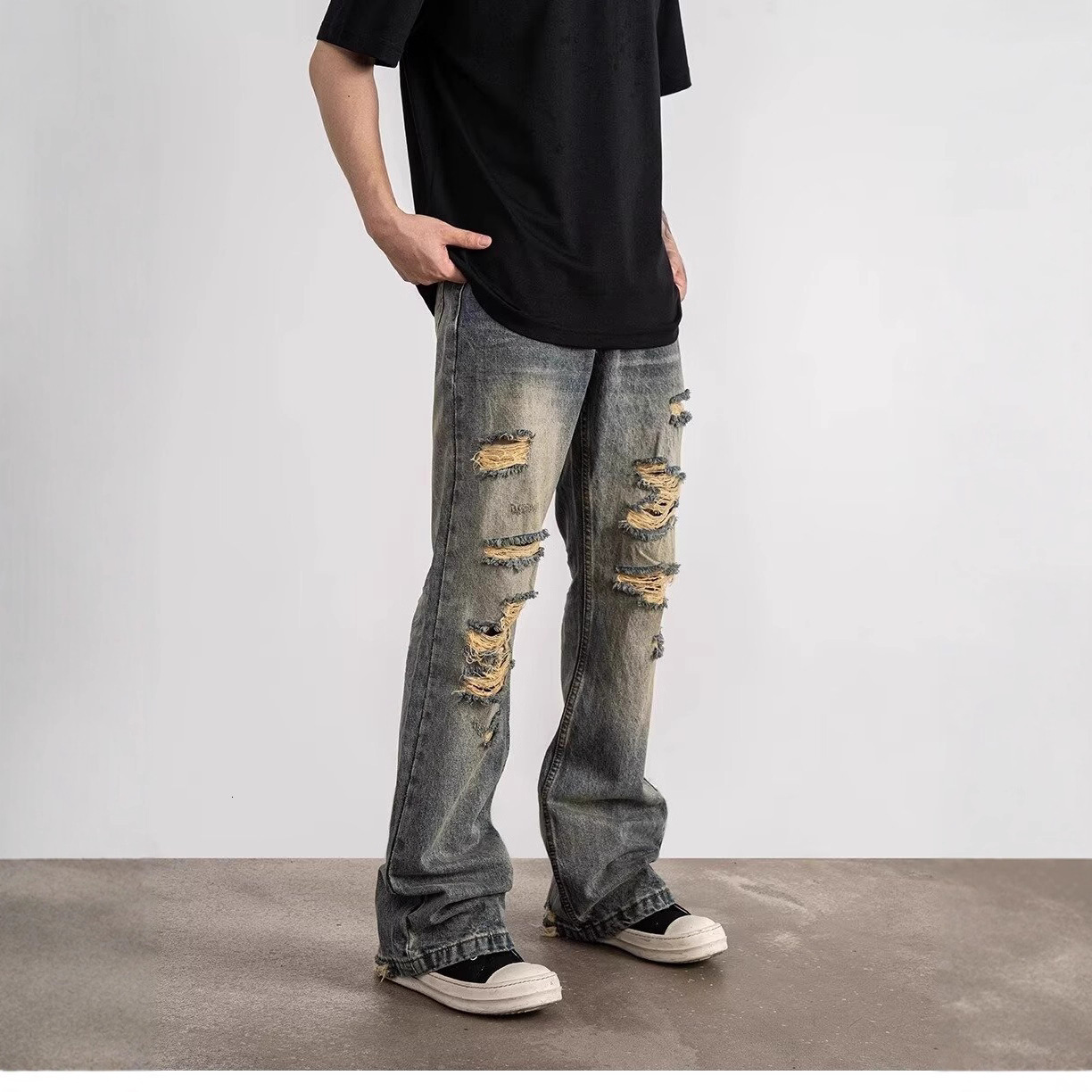 American Designer Pants Retro Washed Distressed Jeans For Men Loose Straight Fit Trendy Brand Stylish With A Slight Flare Design