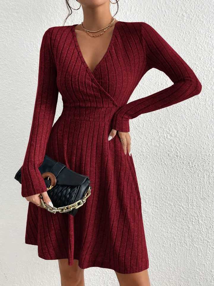 Ladies autumn and winter sexy Bodycon sweater mini skirt Slim V-neck long-sleeved knitted dress M260304