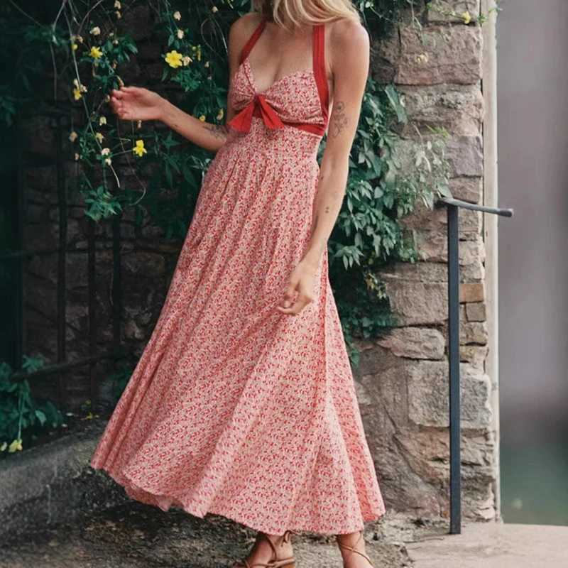 Comfortable sleeveless backless long skirt holiday style suspender elegant lace up dress fashionable party summer printed dress M260304