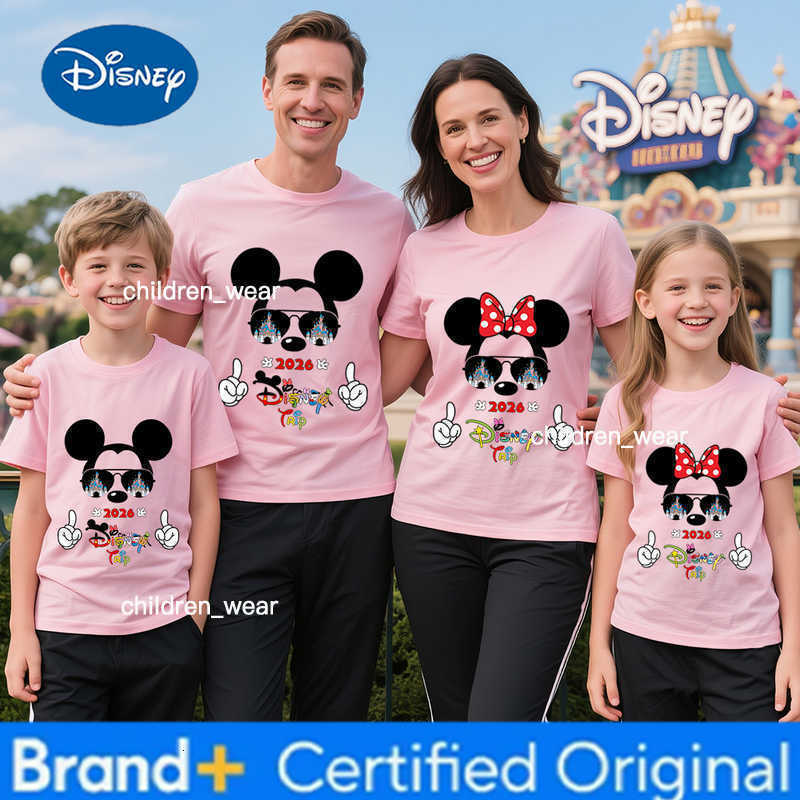 Disney 2026 Summer Mickey/Minnie Headwear with Sunglasses - 100 Cotton Printed T-Shirt for Parents and Children - Family Set H260304