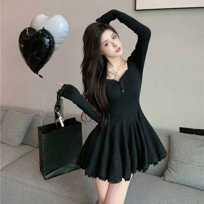 Sexy Korean Dress French Style Waist Closed Long Sleeve Collarbone Exposed Sweet Lace-waisted Pleated A-line Tutu Skirt a02 M260304