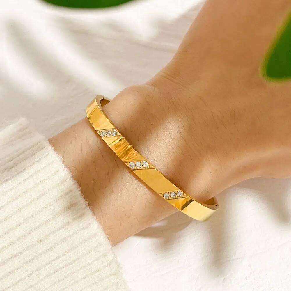 Fashion Cubic Zircon Bracelets for Women Men Luxury Titanium Stainless Steel Golden 6mm Cuff Bangle Charm Exquisite Jewelry Gift XJ260303