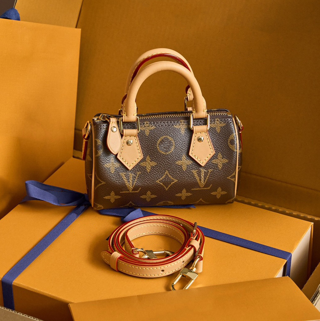 Luxury Bags Designer Bags Shoulder Bag Na-no Pillow Bag Tote Bag Double-Letter Shoulder Bag Classic Tote Women's Designer Wallet Designer Multi-Color Chain Bag