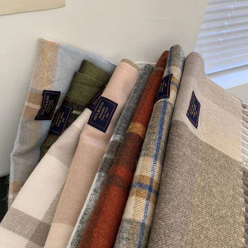 Luxury Brand Classic England Style for Women Scarf Fashion Stripe Plaid Scarves Tassel Shawls Pashmina Lady Wrap Poncho Stoles XJ260304