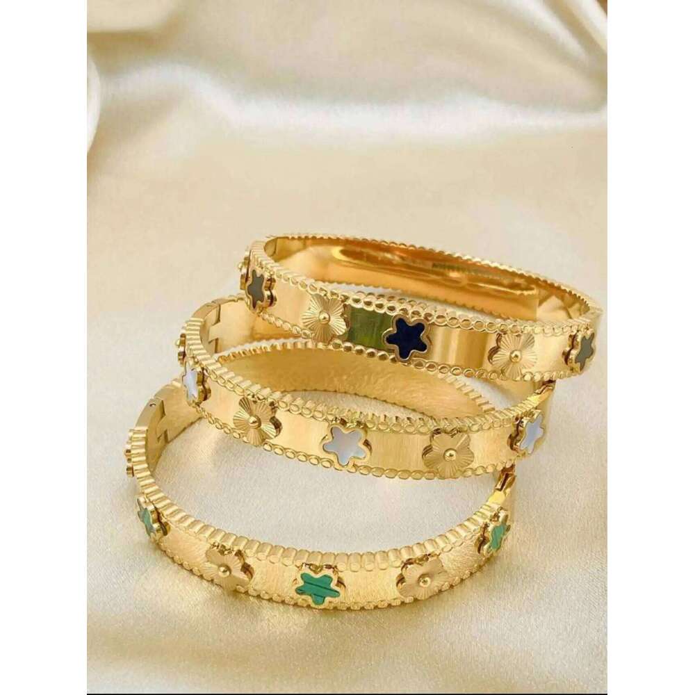 Fashion Flower Stainless Steel Style Vintage Cinquefoil Kaleidoscope Narrow Bracelet for Women Hand Jewelry XJ260303