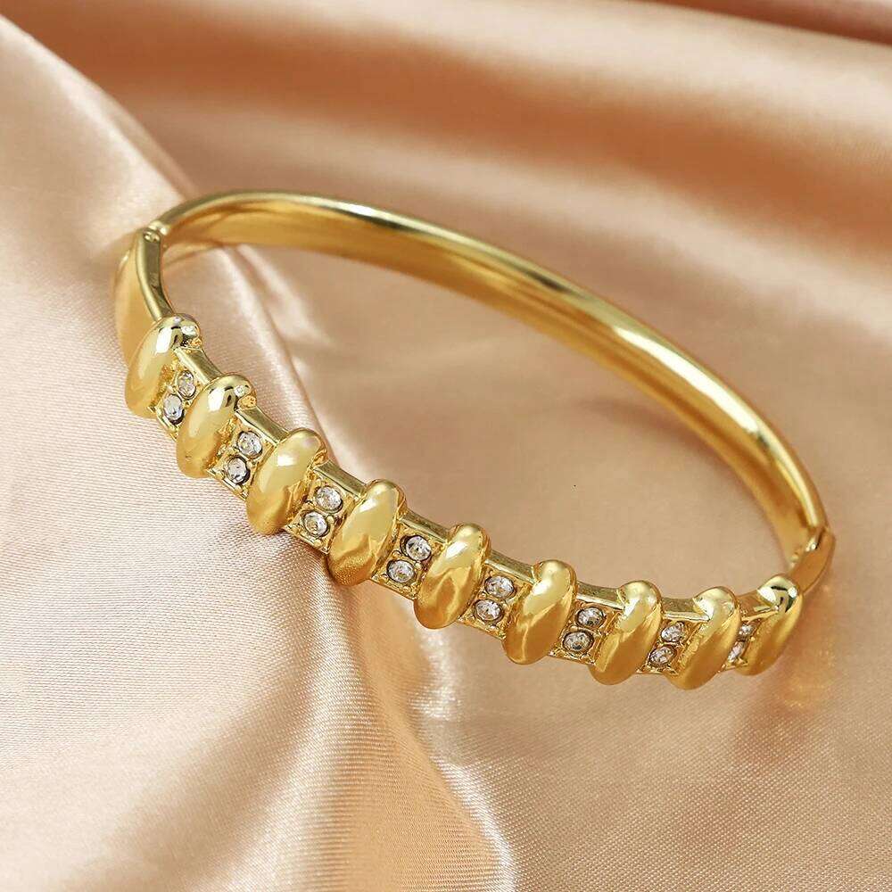 ZHIRUI Stainless Steel Women's Cuff Bracelet, Retro Geometric Inlaid Shiny Zircon Bangle, Exquisite Jewelry Gift XJ260303