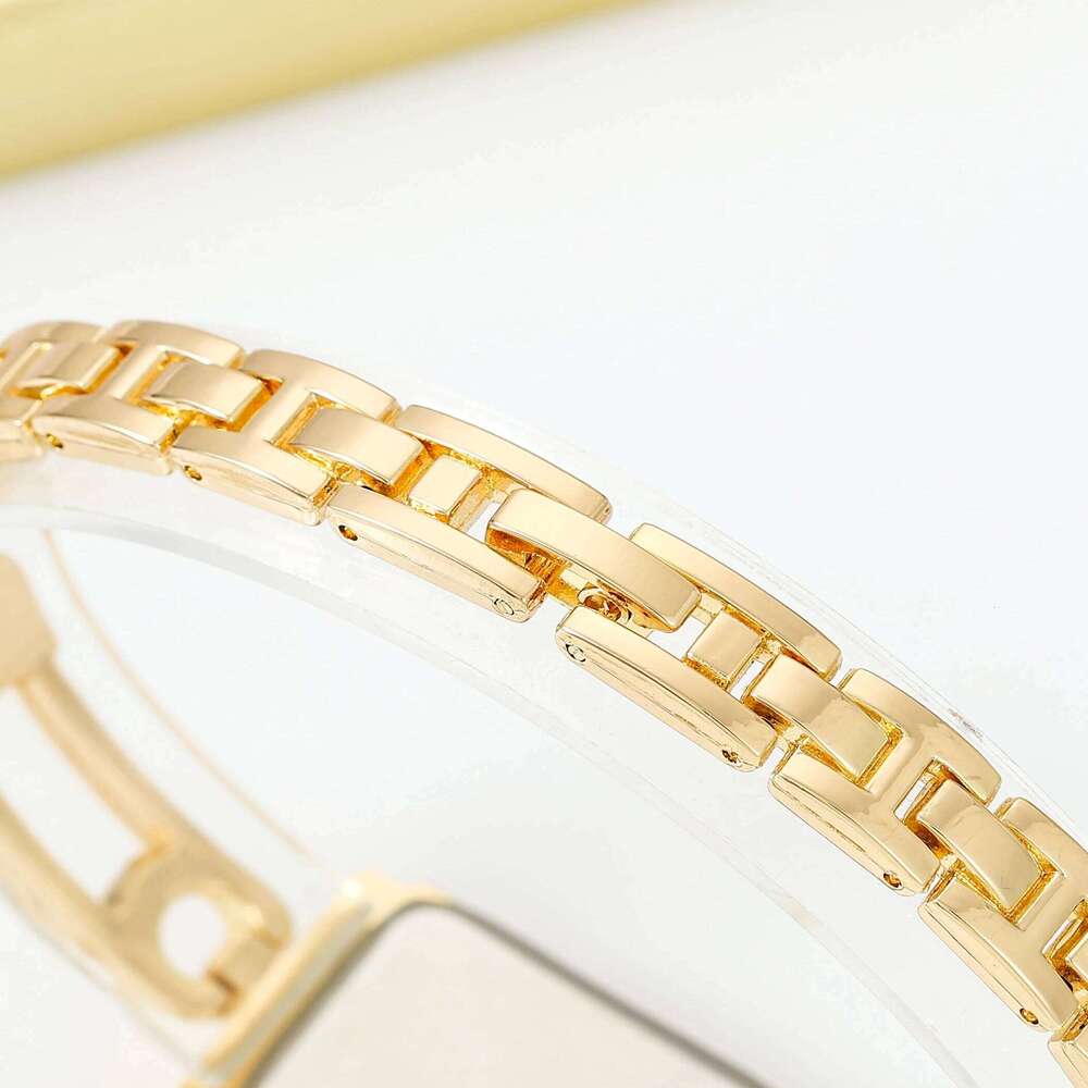 Casual Niche High-End Bracelet Watch for Women, Fashionable Wristwatch, Light Luxury Diamond-Encrusted Rectangular Women's Watch, Quartz XJ260303